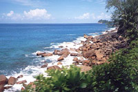 � B.Cloutier - Travel-Images.com